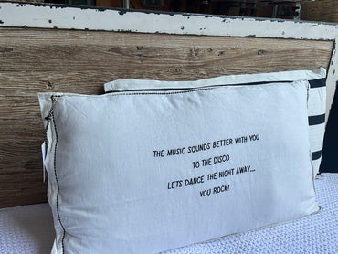 Linnen Pillow + Filling | The Music Sounds Better | White