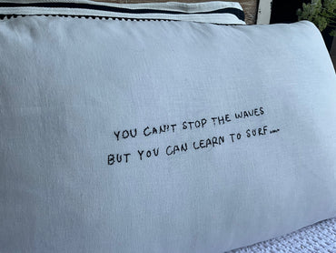 Linnen Pillow + Filling | Can’t Stop The Waves | White